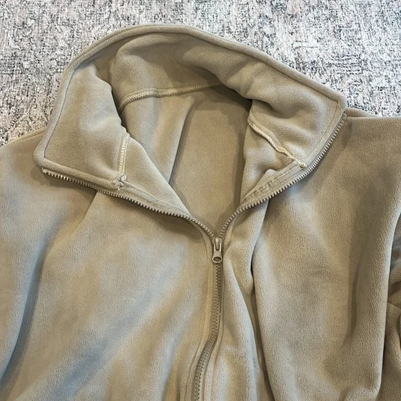 Women’s fleece jacket, zip up size large tan cream, beige - Picture 4 of 6